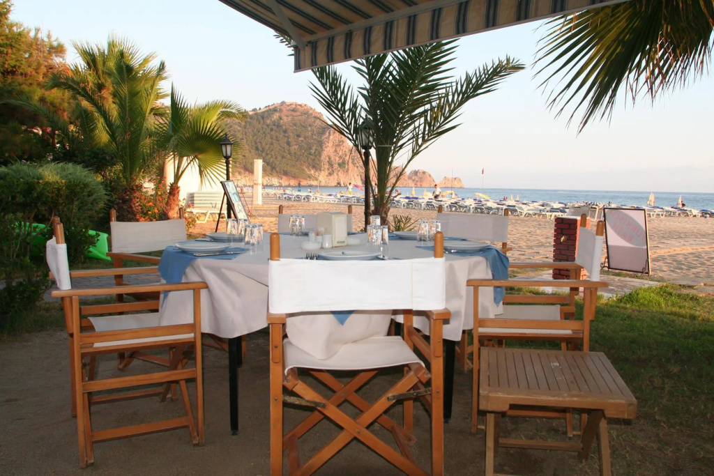 Elysee Beach Hotel