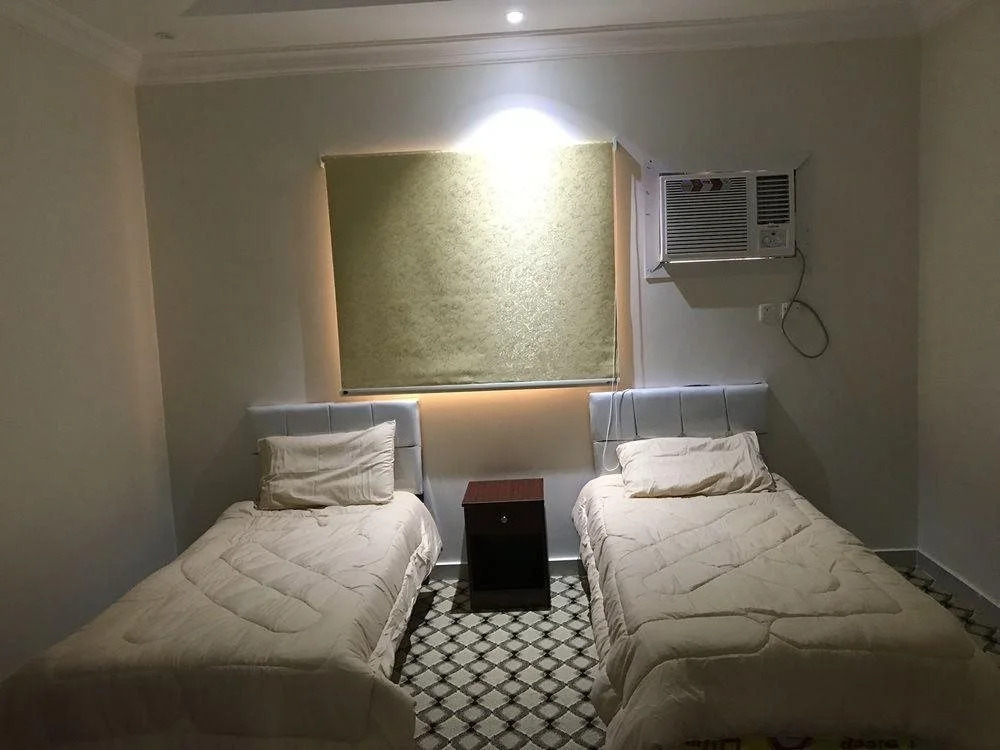 فندق ليلة واحدة - One night hotel