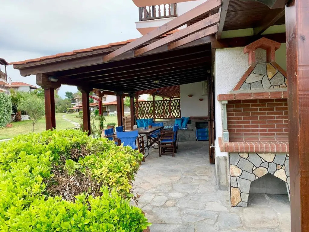 Villa Fourka 2 on the beach