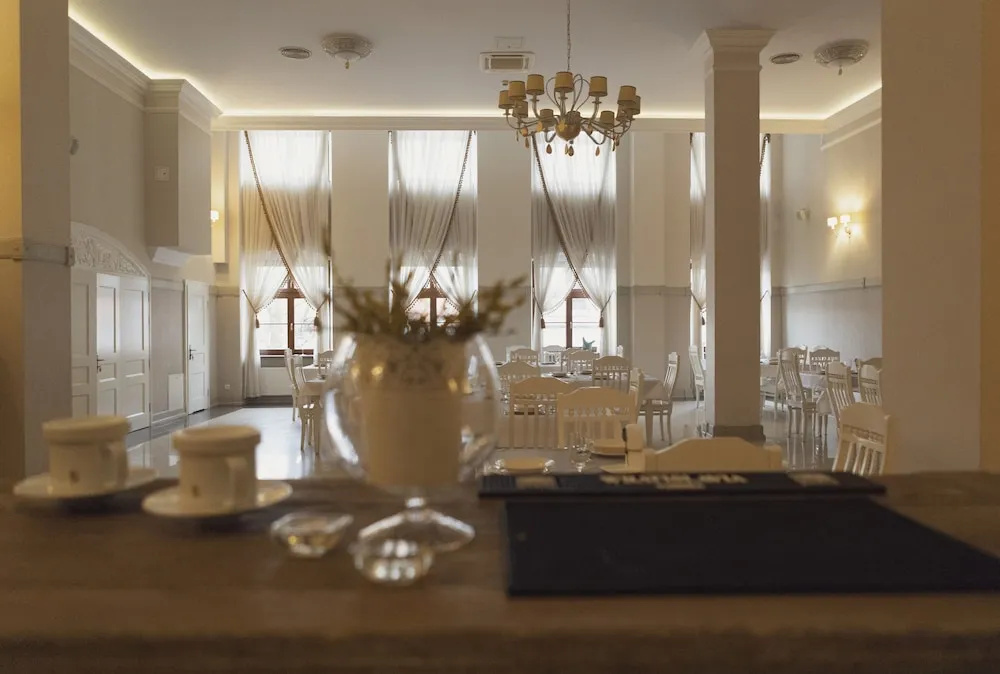 Hotel Adler