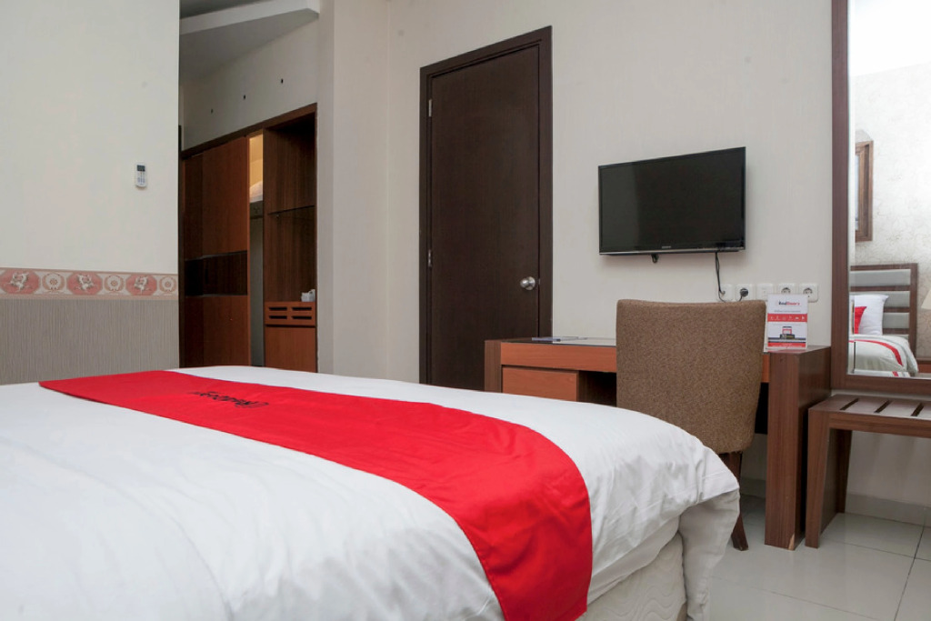 RedDoorz near Gedung Sate