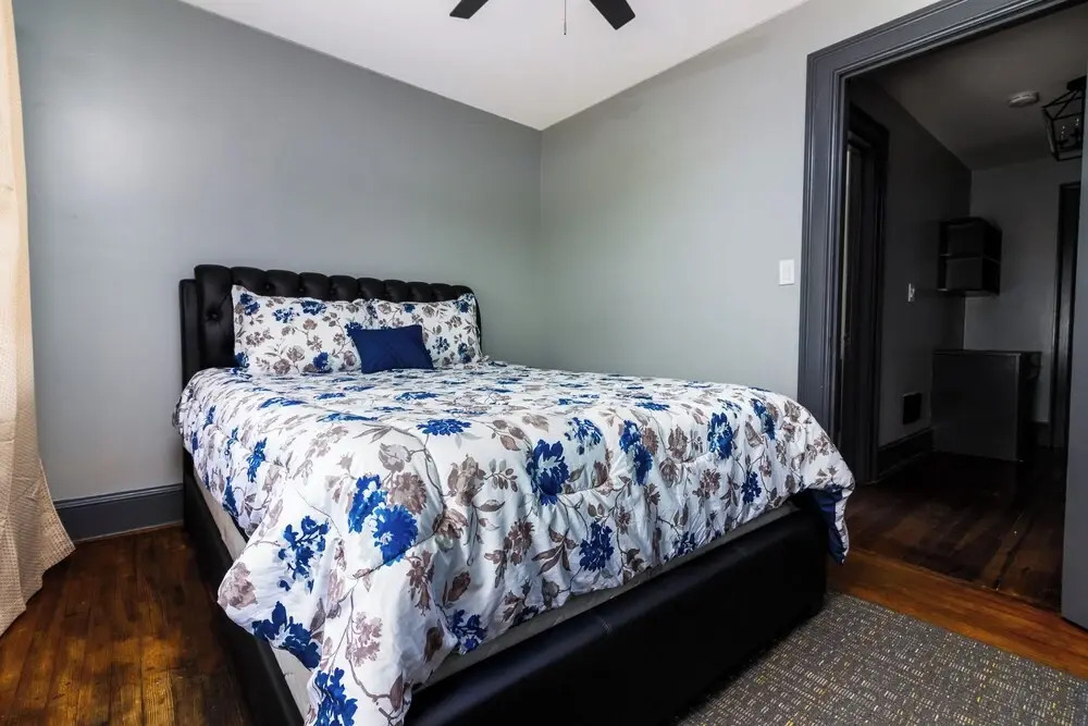 5Br, 1.5 Ba Close To Niagara Falls State Park