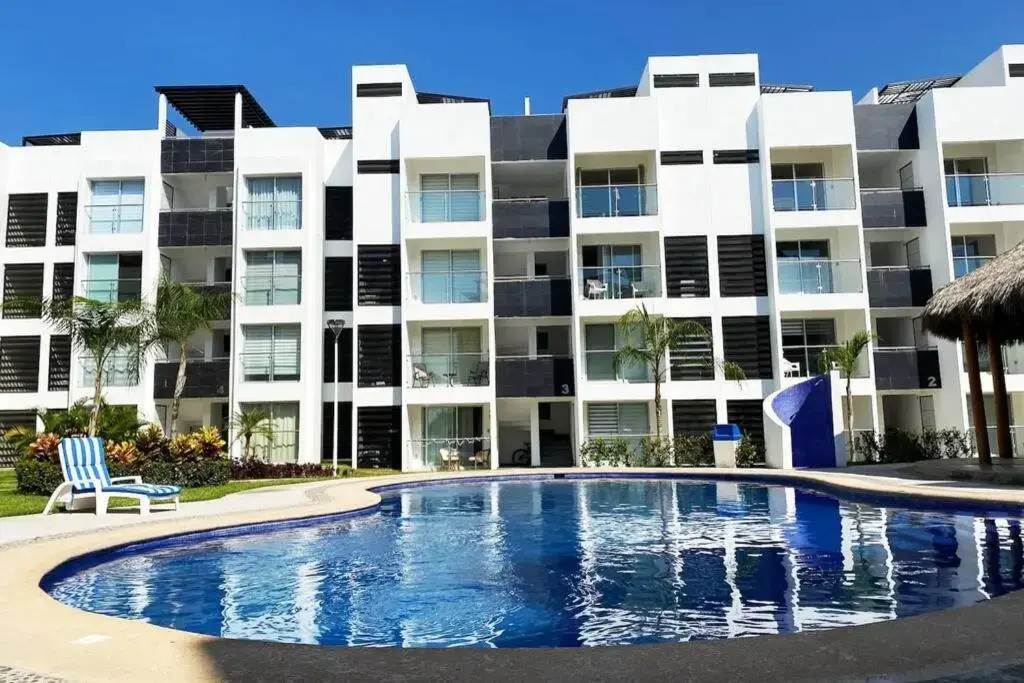 ¡NUEVO! Hermoso departamento con alberca.