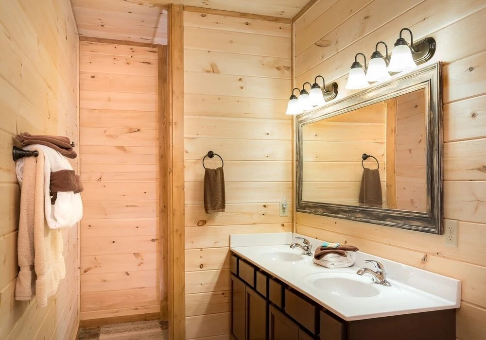 The Bear And Trout 4 Bedroom Home by Redawning