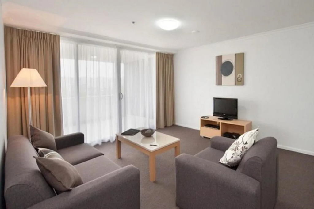 Edge Apartment Hotel