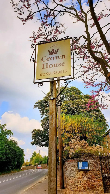 The Crown House Hotel