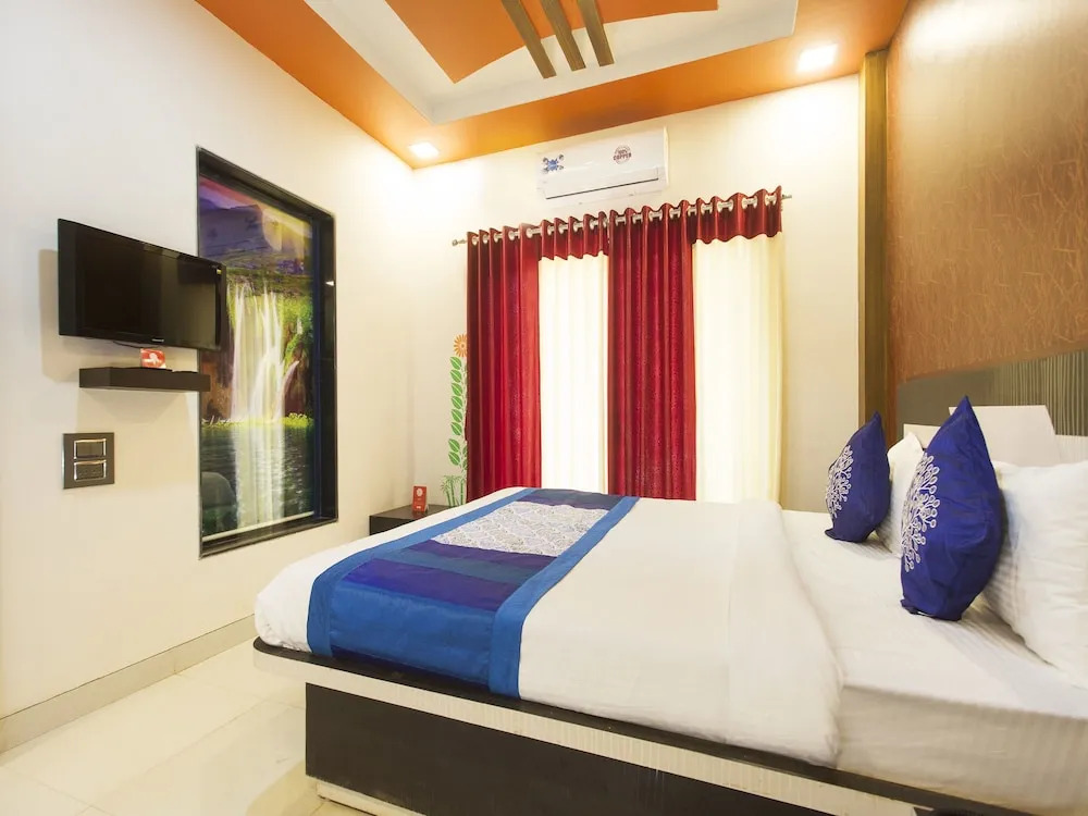 OYO 10236 Strawberry Homes