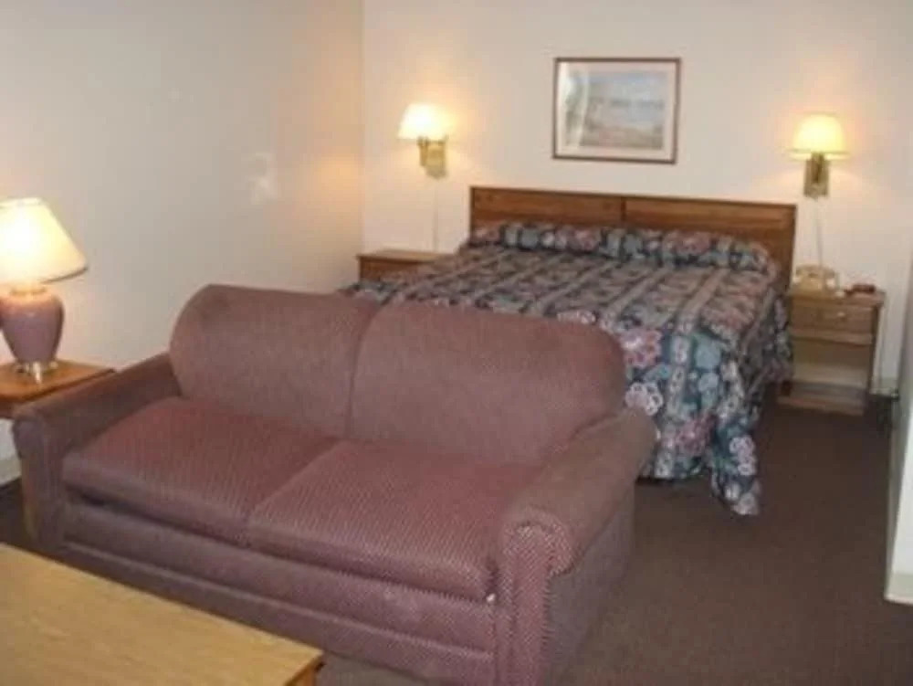 Cobblestone Inn & Suites - Trenton