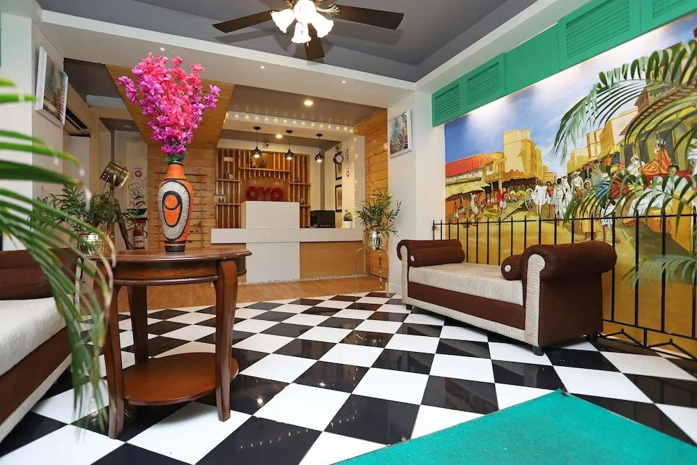 OYO Flagship 604 Ballygunj Kolkata