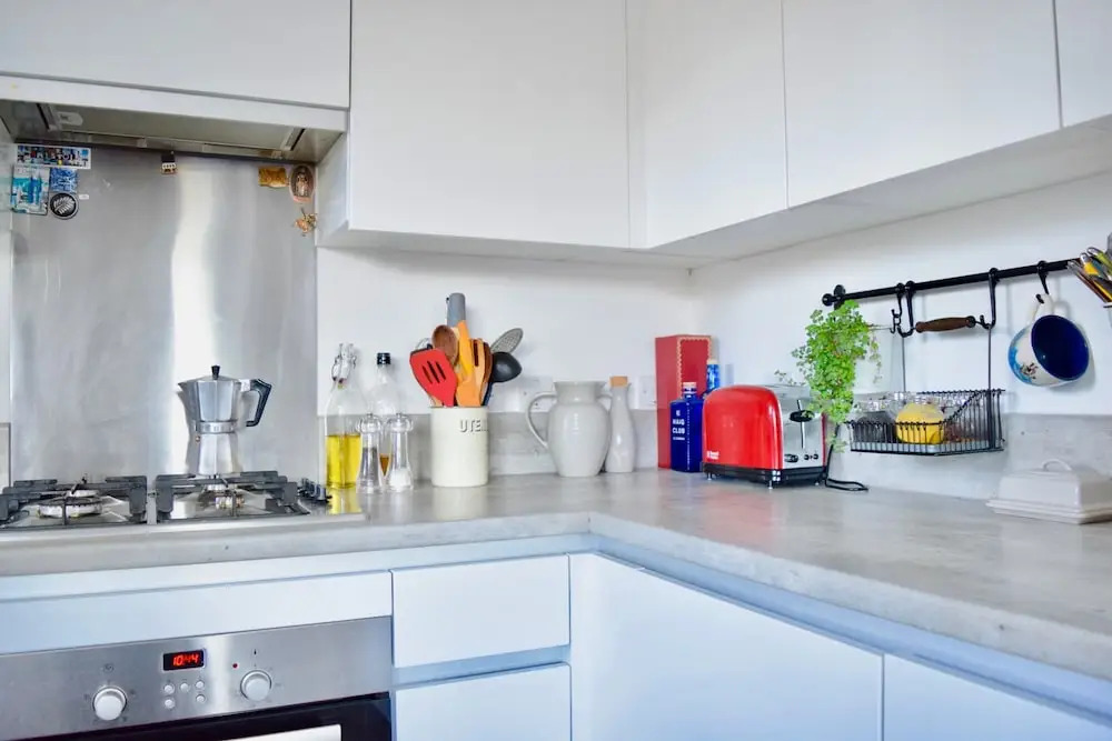 Homely 1 Bedroom Southwark Flat With Balcony