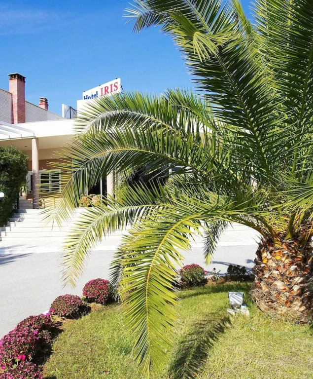 Iris Hotel