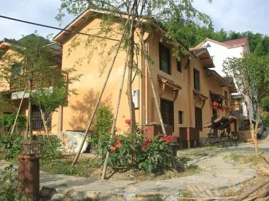 Xiangyunge Country Homestay