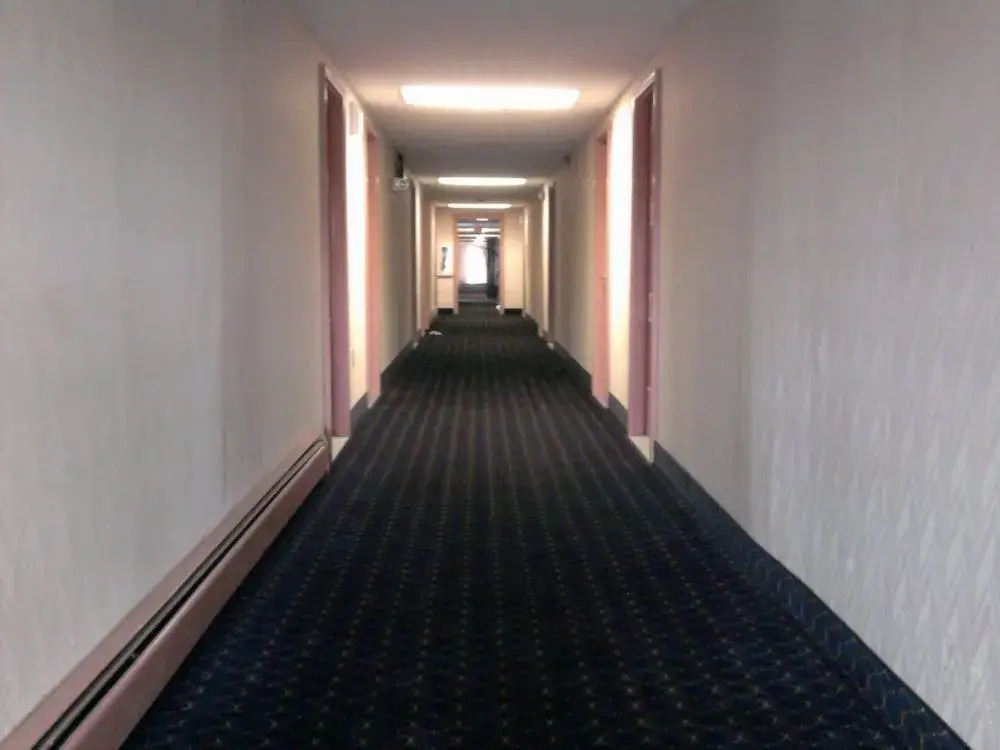 Budget Host Airport Inn