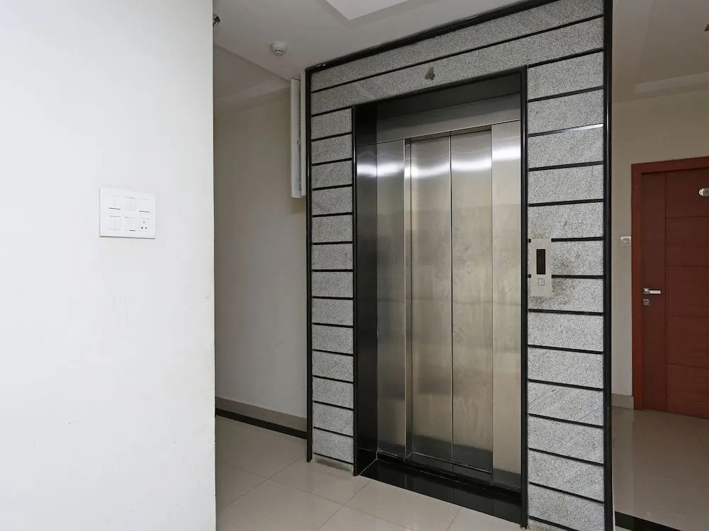 OYO Flagship 15233 Hotel G7