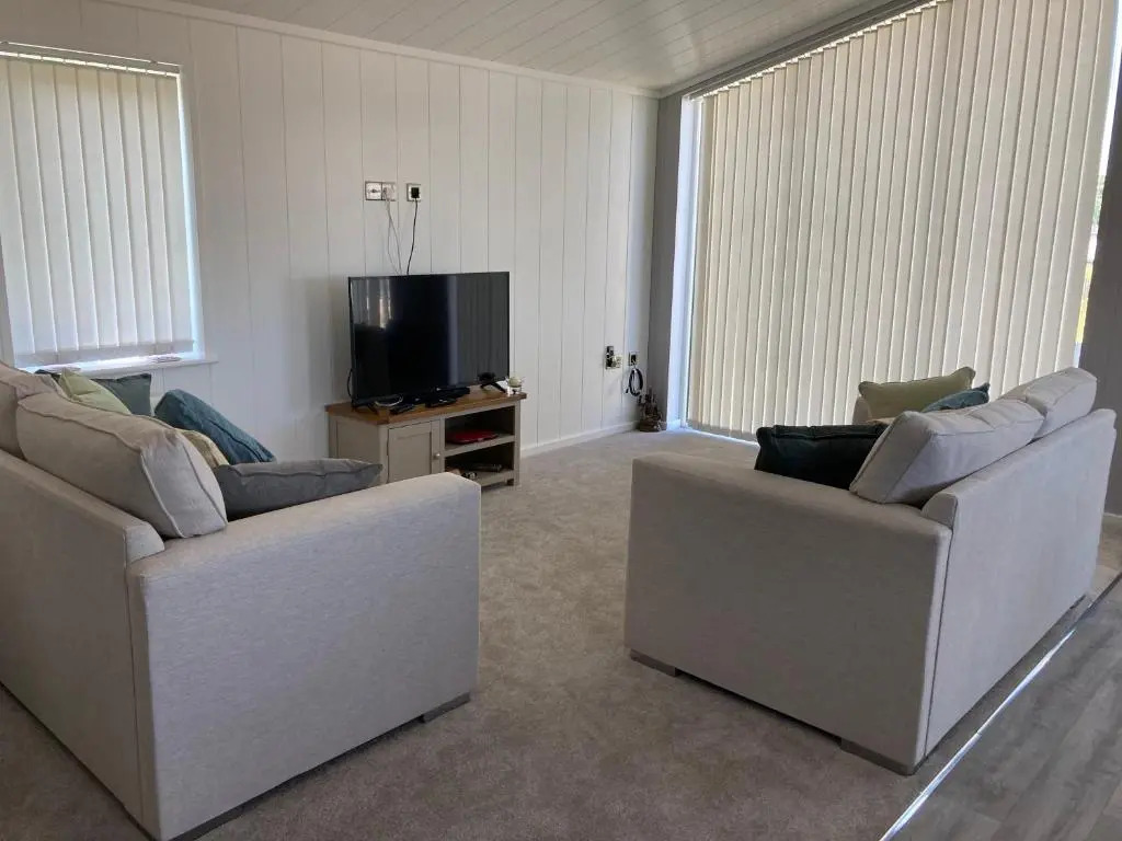Lovely Holiday Lodge in St Merryn Cornwall