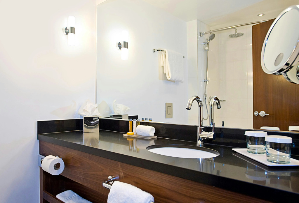 Sandman Signature London Gatwick Hotel