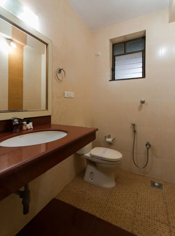 OYO 1152 Hotel Sun INN