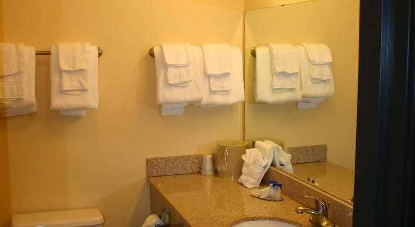 Americas Best Value Inn Clinton