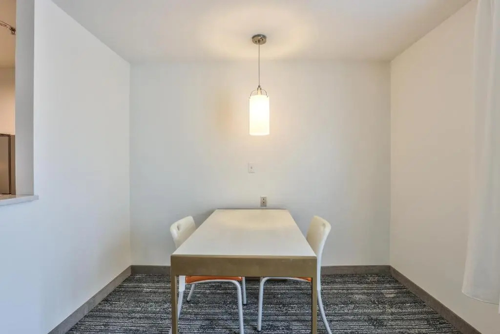 MainStay Suites