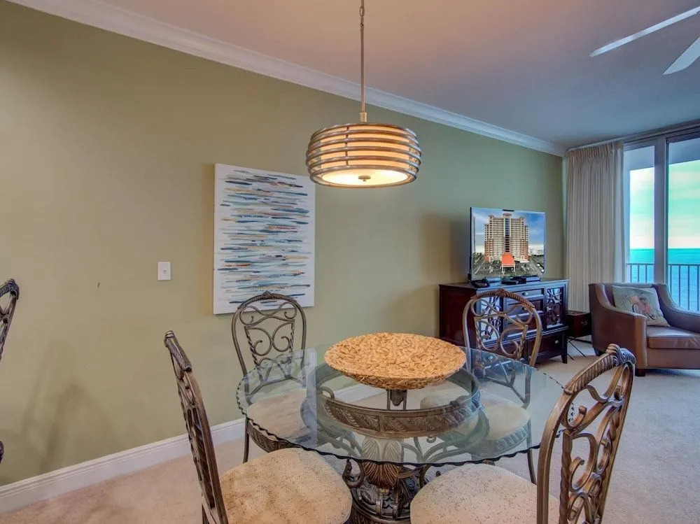 Beachfront condo in the heart of Gulf Shores