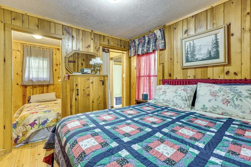 Historic Keystone Cabin Near Mount Rushmore!