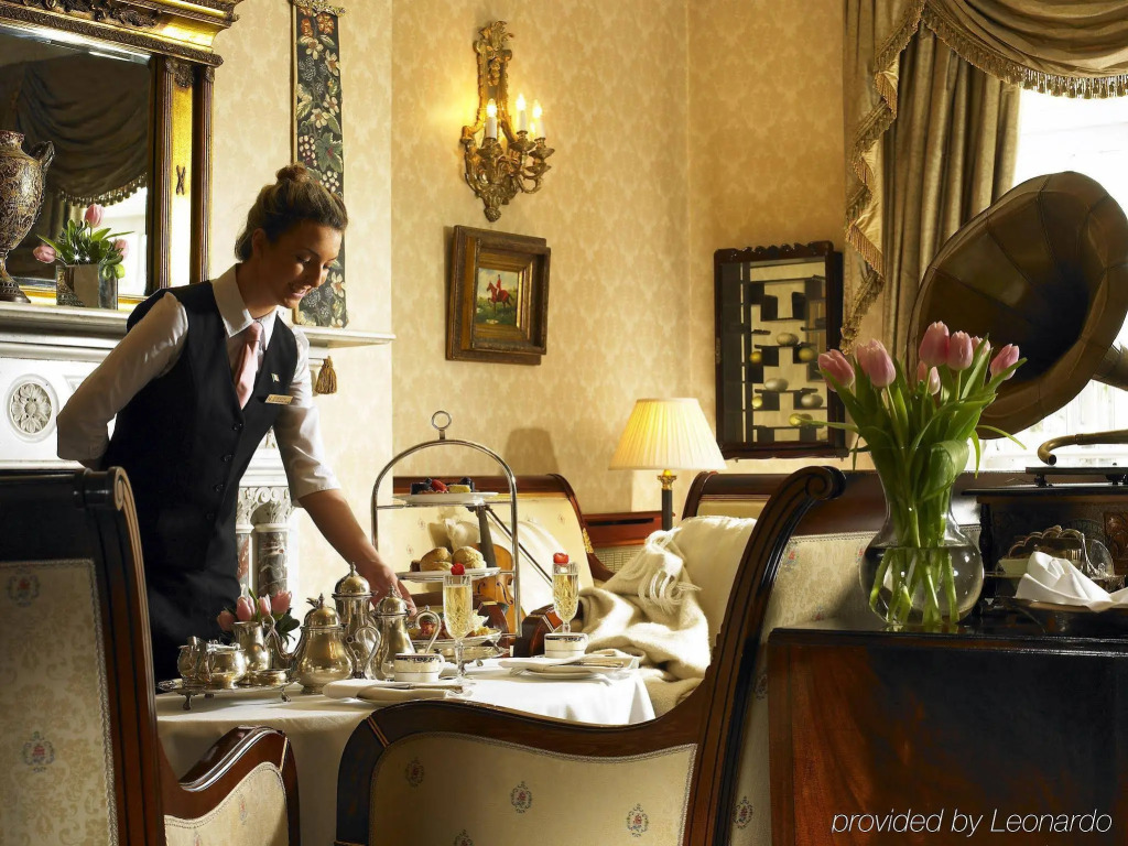 Hayfield Manor