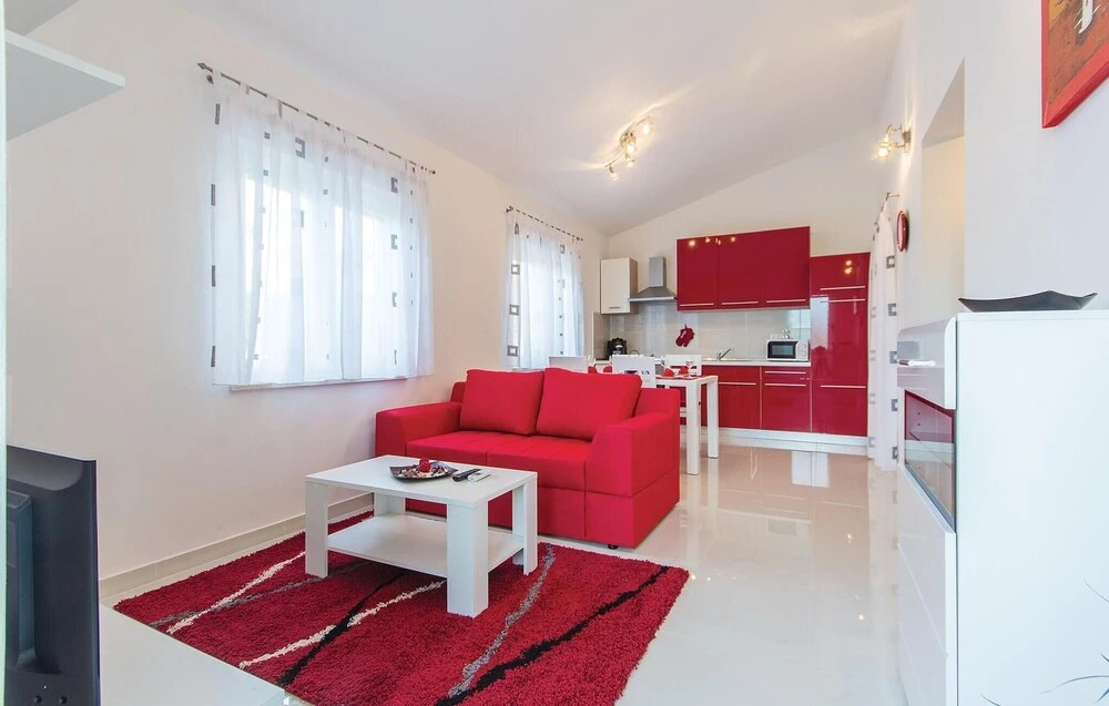 1 Bedroom Lovely Home In Pula