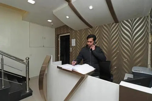 Bombay Hotel by OYO Rooms