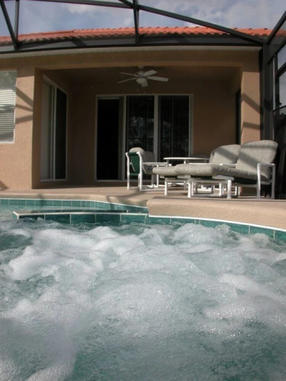 Fabulous 4 bed Villa With South Facing Pool and spa - 145