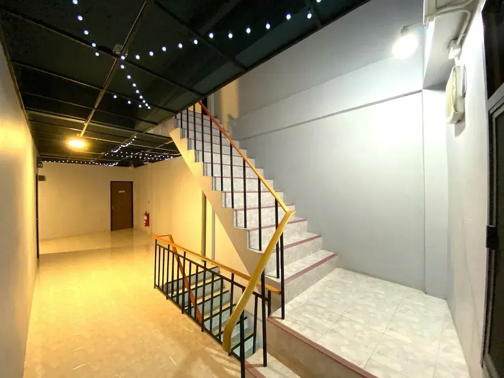 Gate 2Hostel