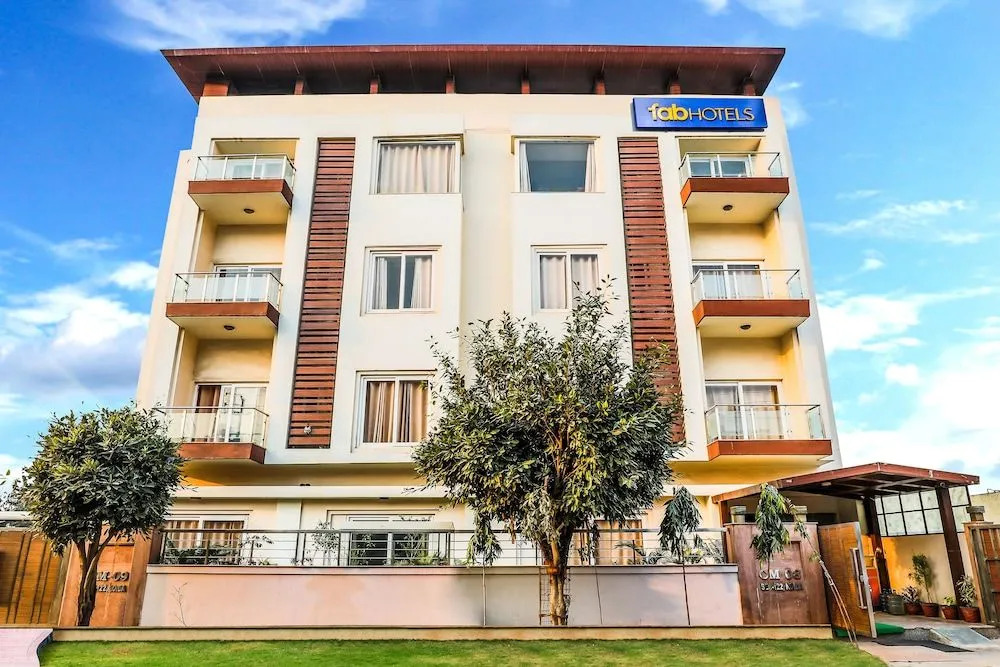 FabHotel Zineb