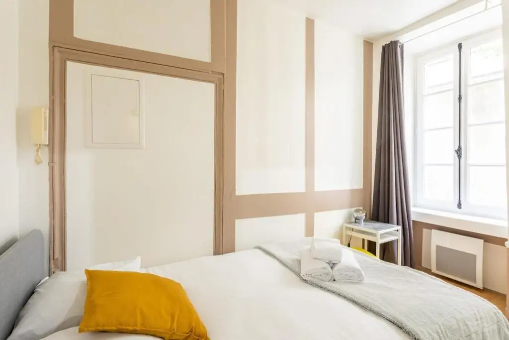 Le LEPERDIT - Bel appartement de charme refait à neuf en hypercentre