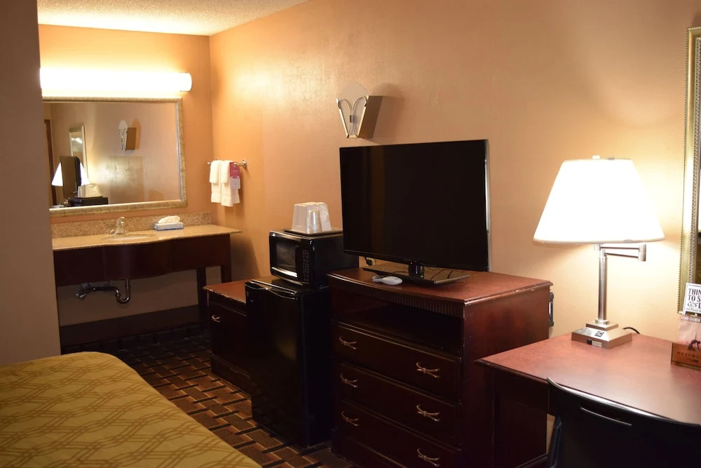 OYO Hotel Richburg SC I-77