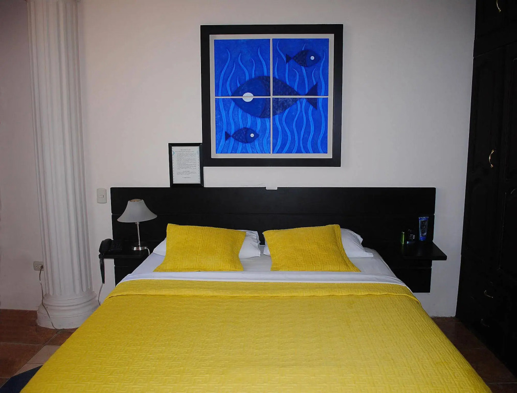 Hostal Antares