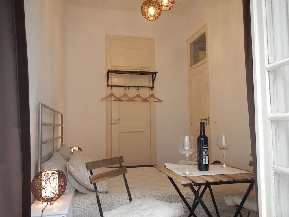 Estrela Charming Rooms 2 by HOST-POINT