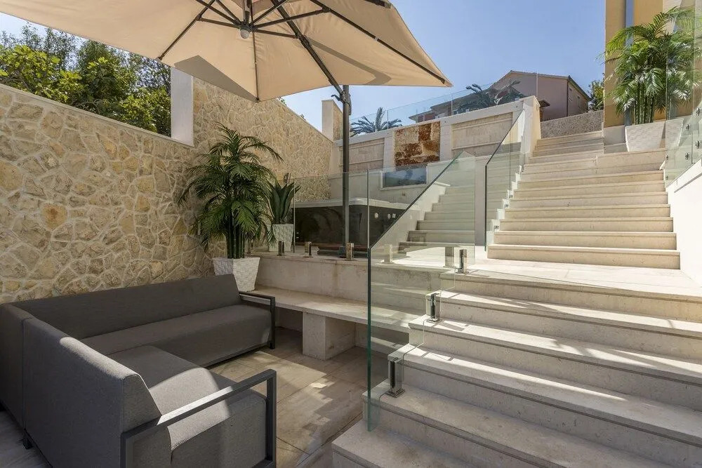 Luxury Suites