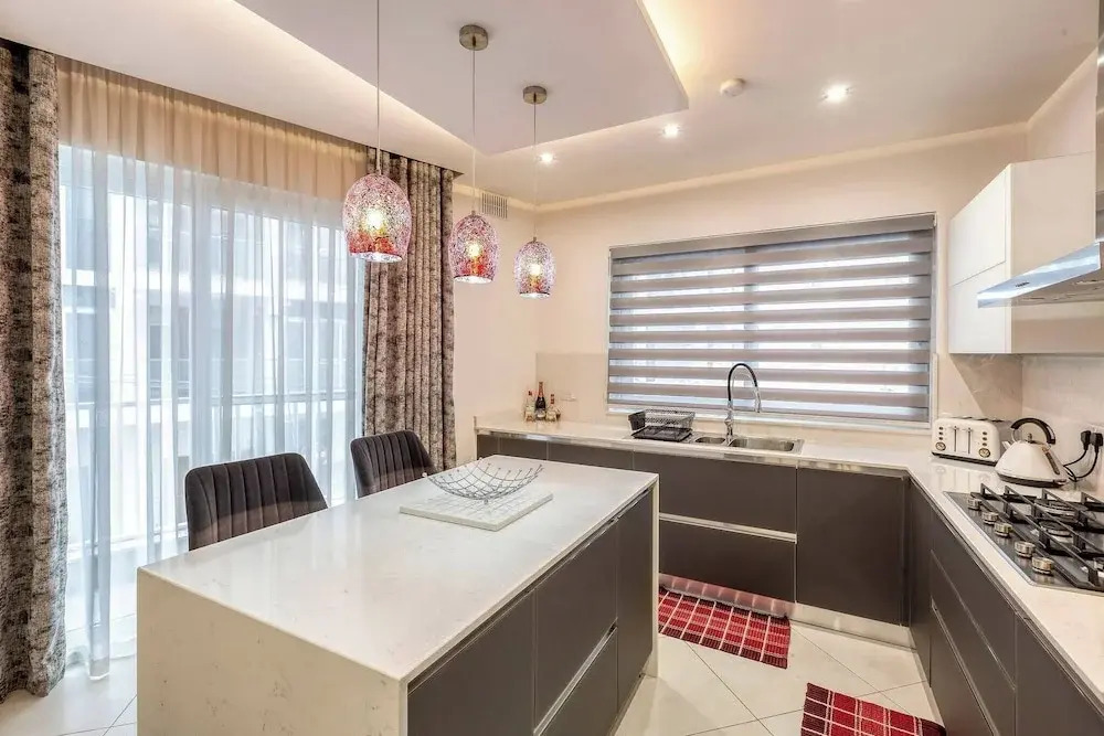 Luxury & Cosy 3 Bedroom Apt in Gzira, Close to Sliema & Stjulians by Walk