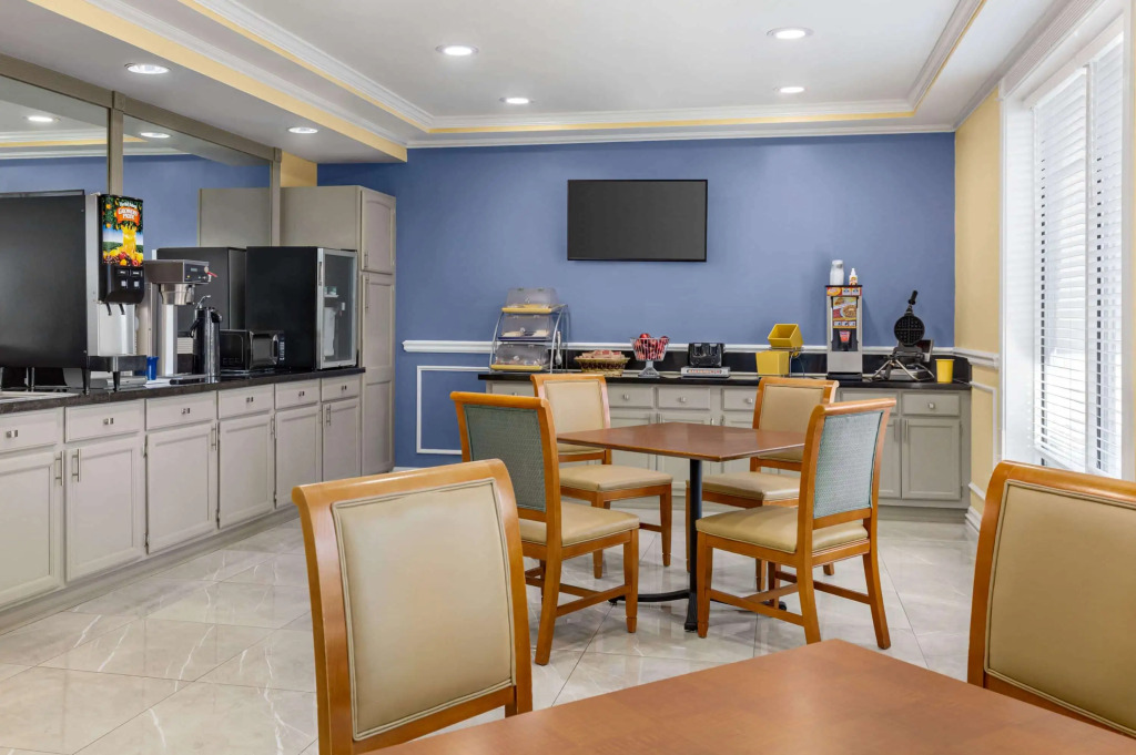 Days Inn by Wyndham Kingsland Naval Base I-95