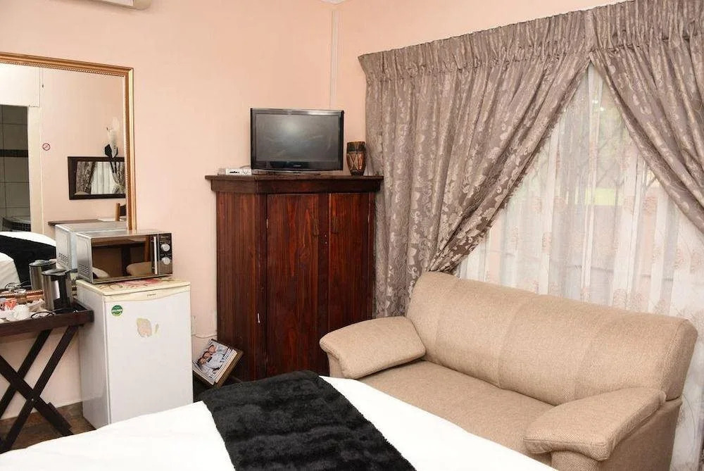 Umqhele Bed  Breakfast