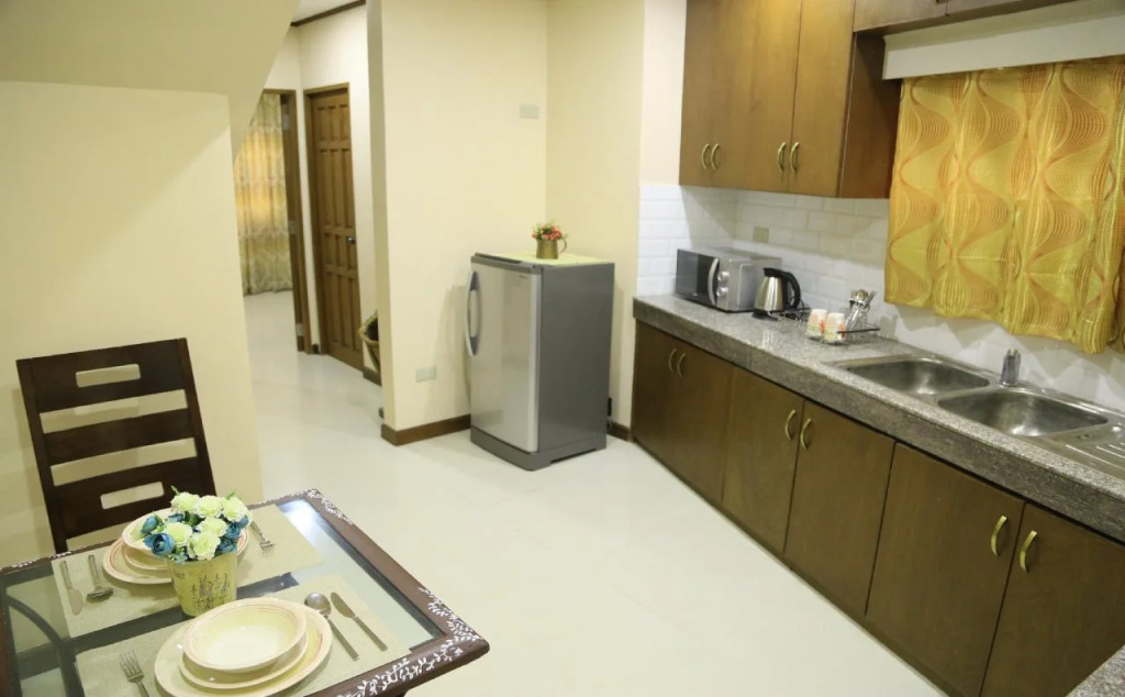 The Lakeview Suites