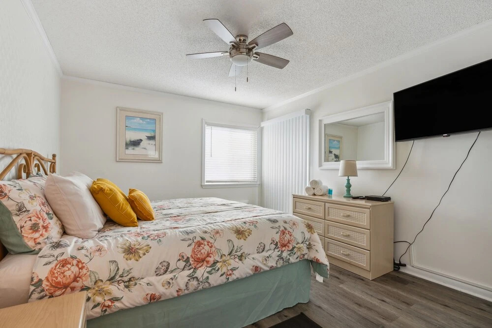 Your Cozy Condo Escape By The Beach 2 Bedroom Home by RedAwning