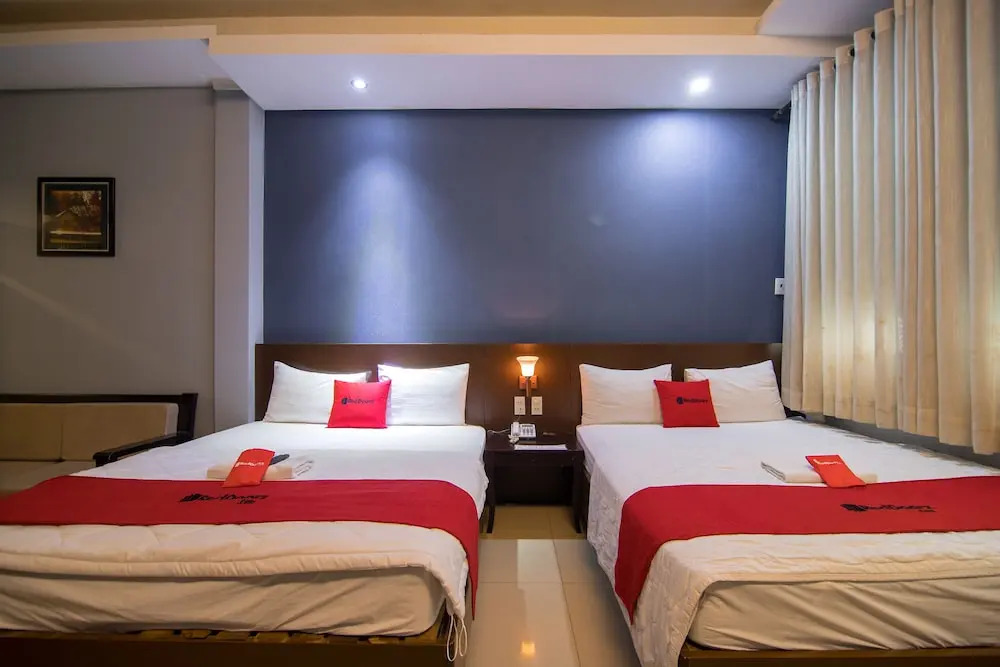 RedDoorz Plus near Tan Dinh Market 2