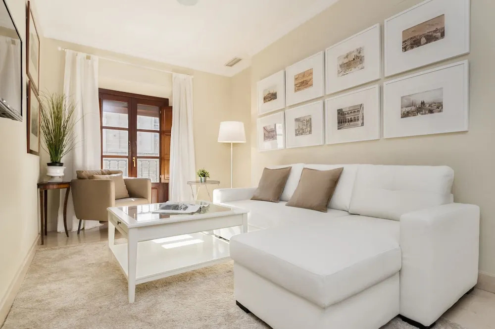 Apartment With a View of the Cathedral 2 Bedrooms. Catedral Terrace II