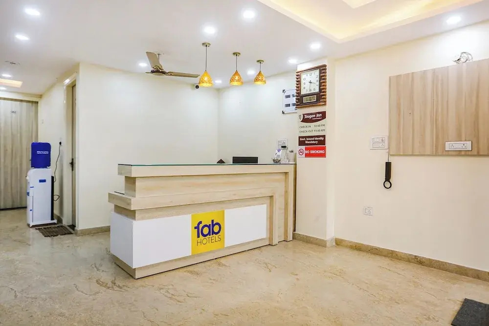Fabhotel Taugan Inn