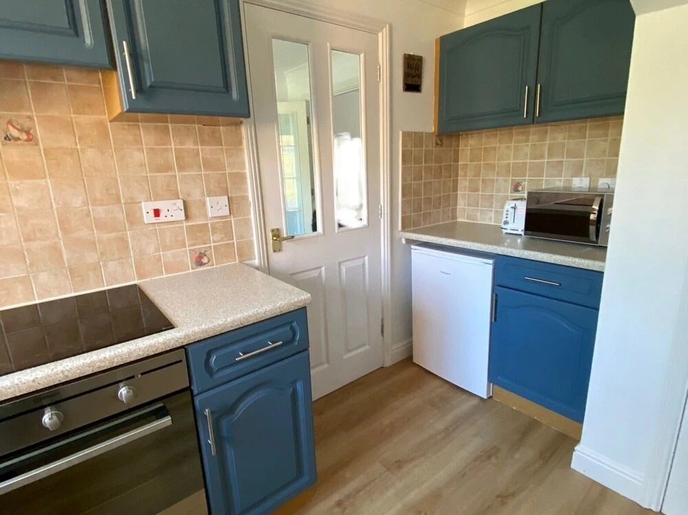 Entire 3-bed House - Child & Pet Friendly