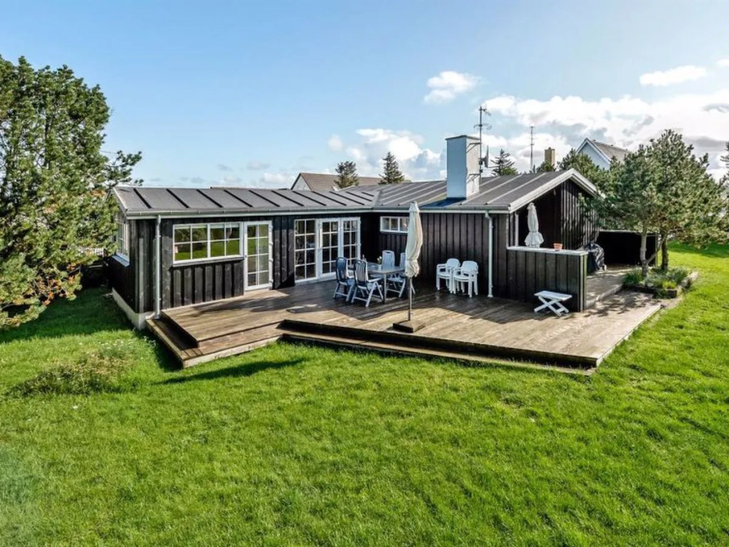 "Arzu" - 250m from the sea in NW Jutland