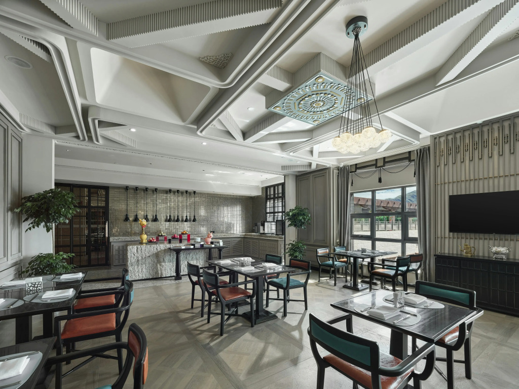 Hilton Shigatse