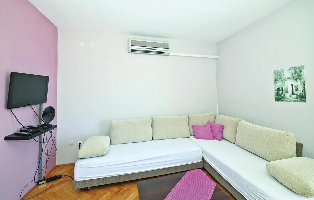 Awesome Home in Mastrinka With Wifi and 2 Bedrooms