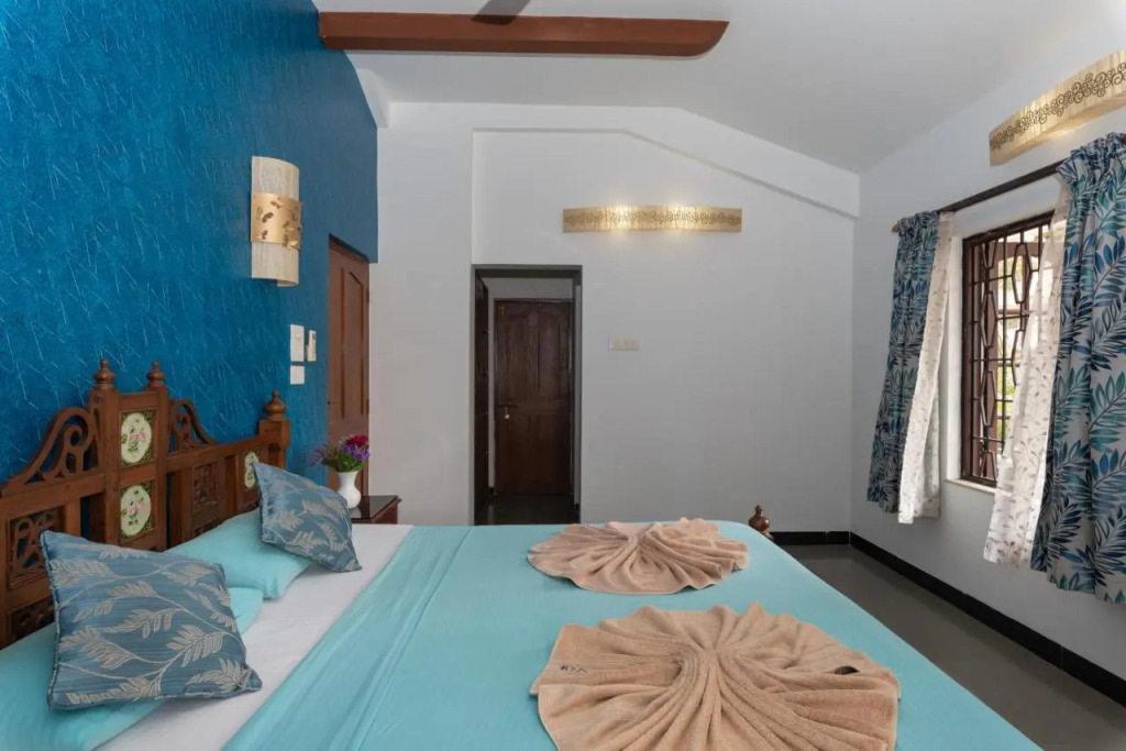Villa Calangute Phase 17 -16 or 17BHK -Great For Large Groups