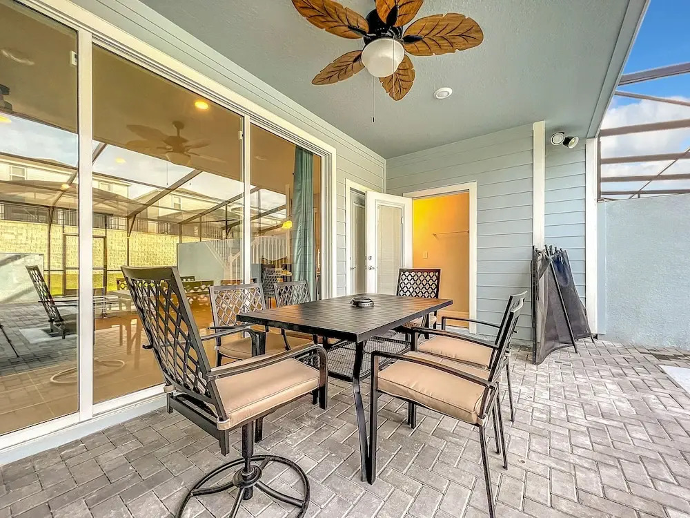 Windsor Island Vacation Pool Villa
